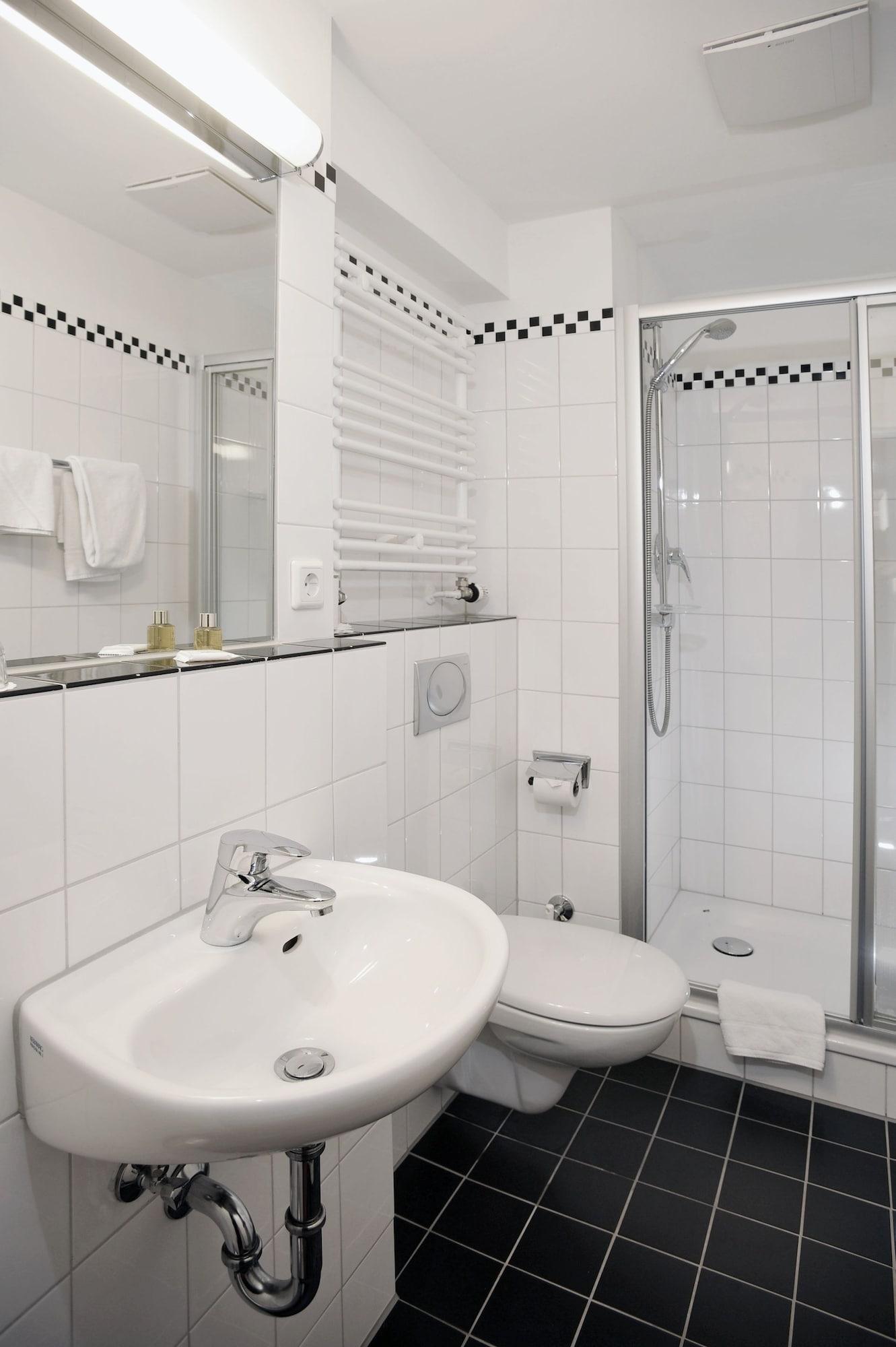 Cityhotel Monopol Хамбург Екстериор снимка