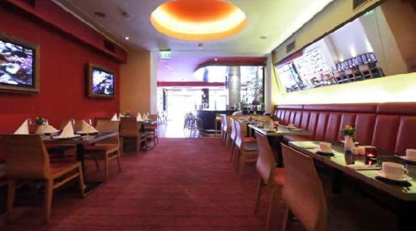 Cityhotel Monopol Хамбург Ресторант снимка